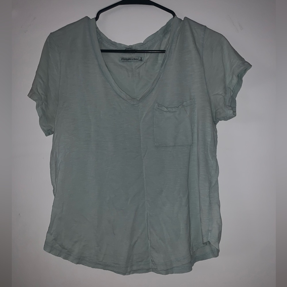plain tee shirt